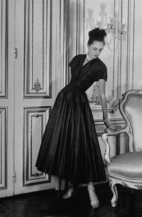 nombres de los vestidos de christian dior|diseños de Christian Dior.